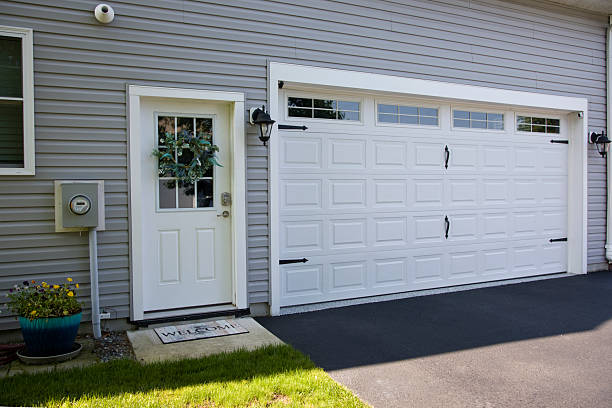 24/7 Emergency Garage Door Panel Replacement experts in Amador Pines, CA